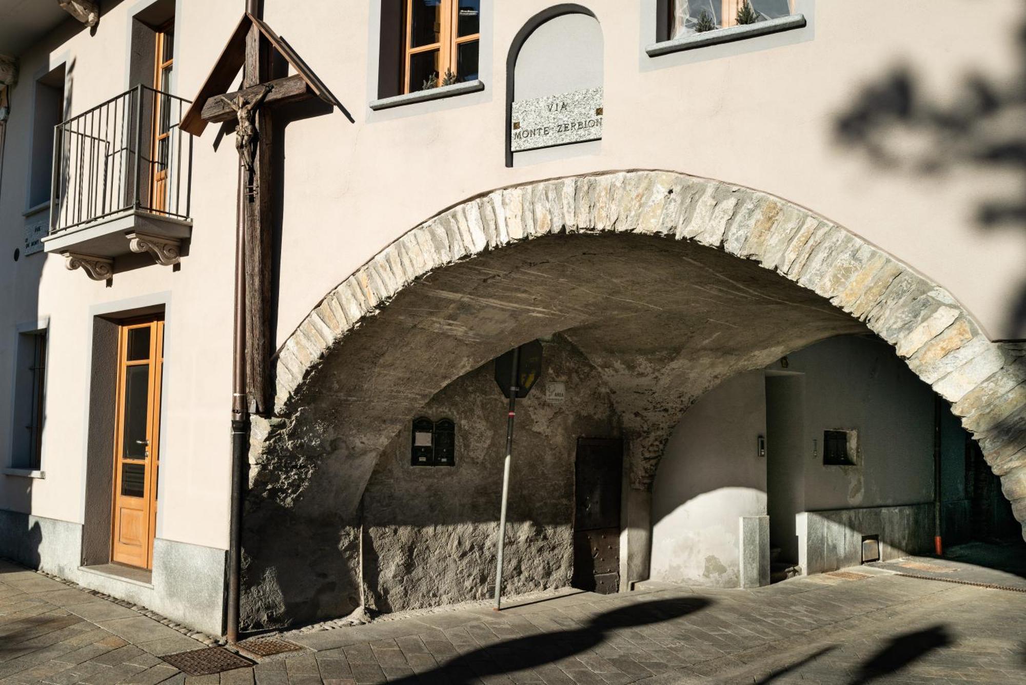 Alpine Apartment Аоста Екстериор снимка